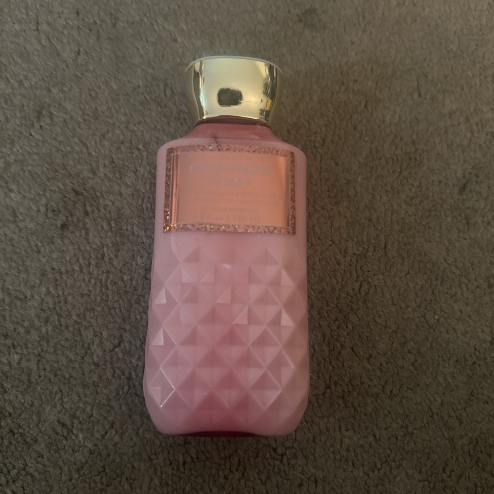 Champagne toast Body Lotion